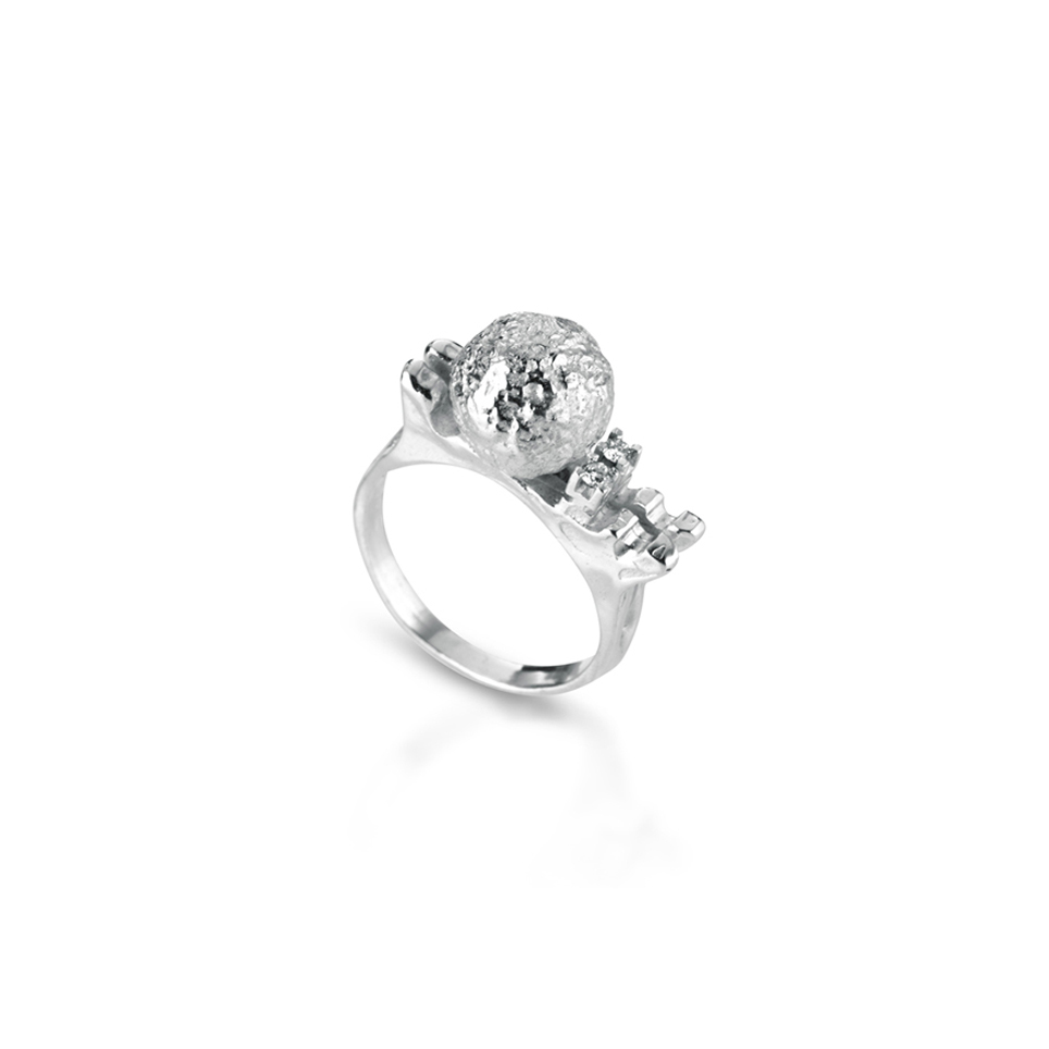 Silver and diamond ring