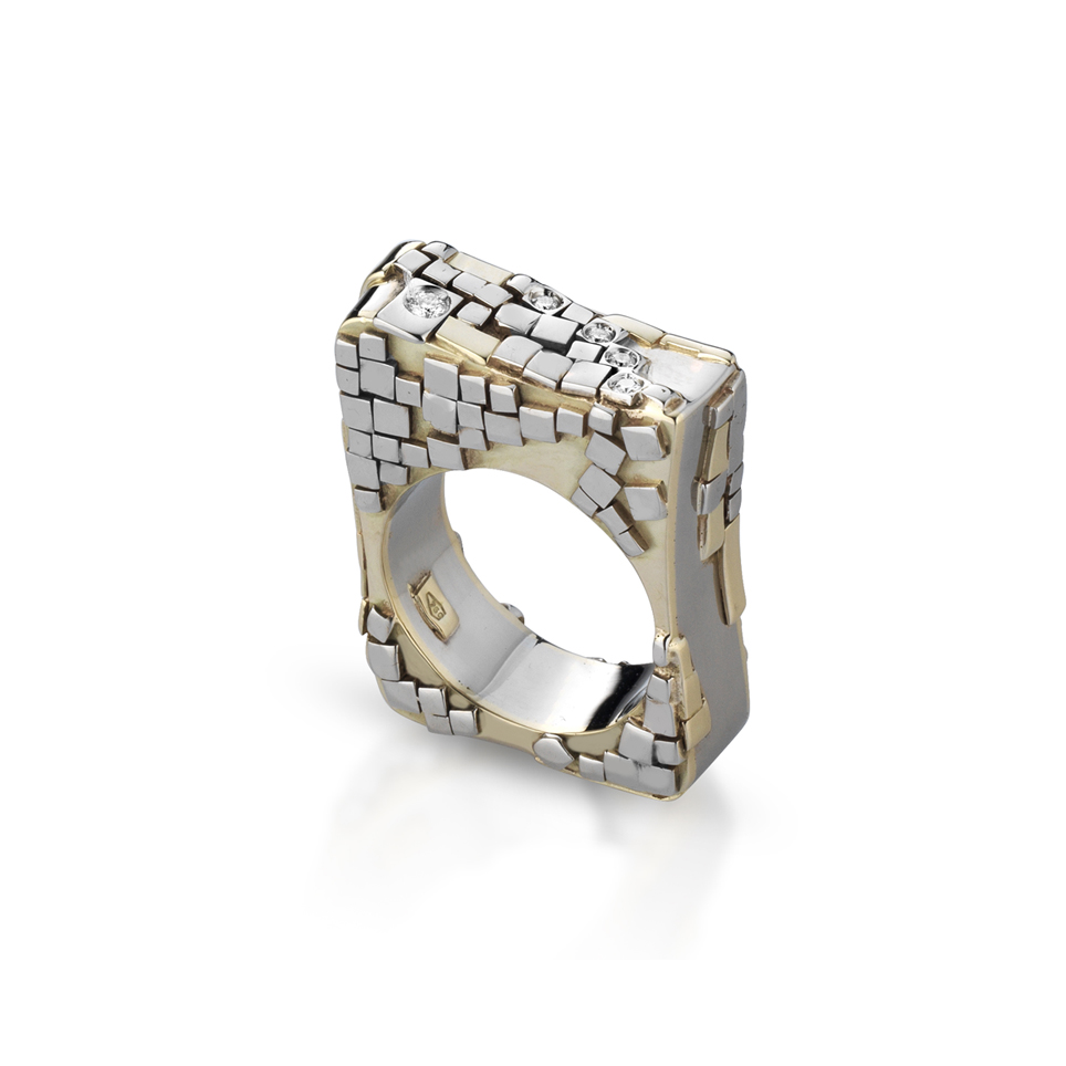 Anello in oro e diamanti